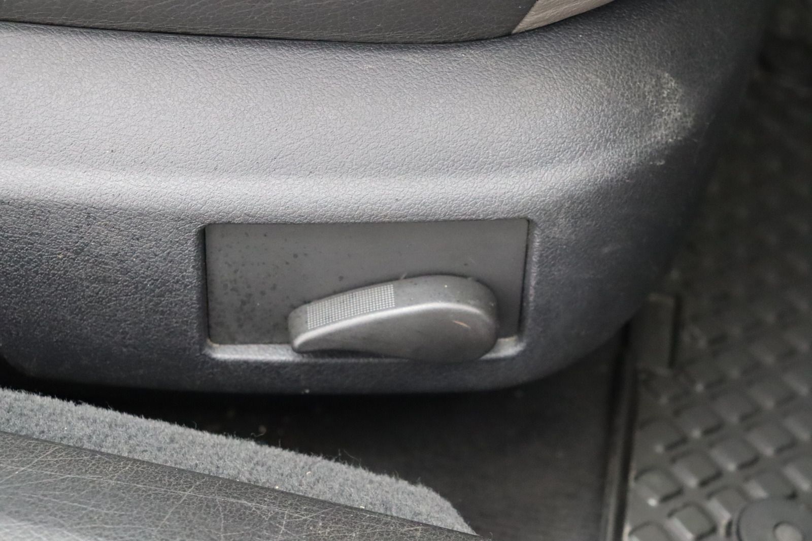 Fahrzeugabbildung Audi A6 Allroad 2.5 TDI quattro Tiptronic * Xenon