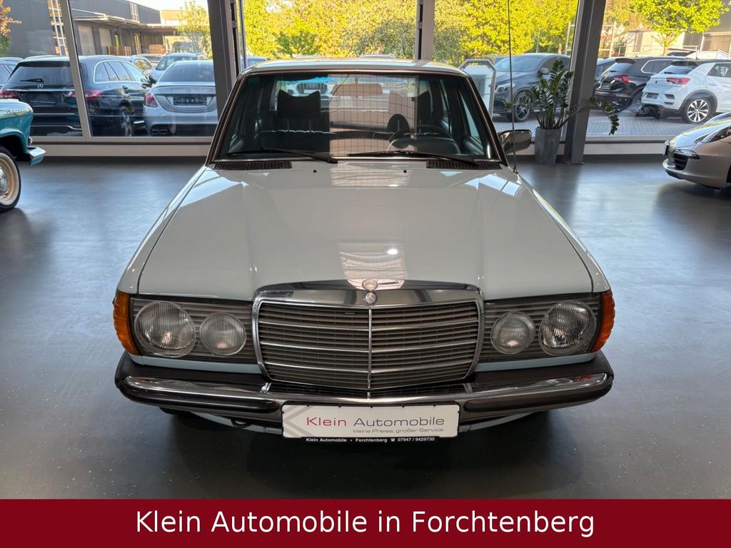 Mercedes-Benz 240