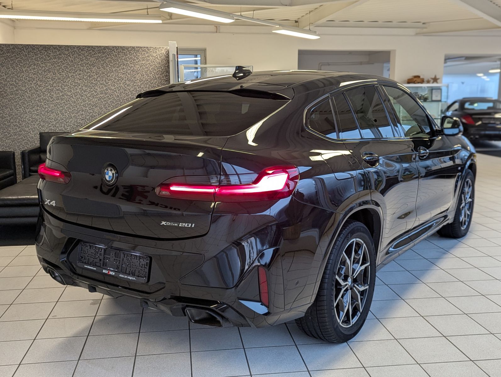 BMW X4 xDrive20i M-Sport Innov. ACC Laser Pano AHK - Image 7