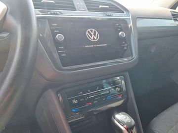 Volkswagen Tiguan - 12