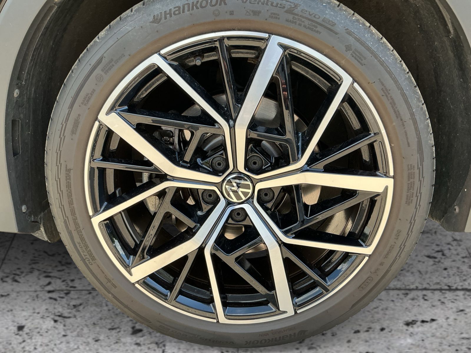 Volkswagen Tiguan - Bild 8