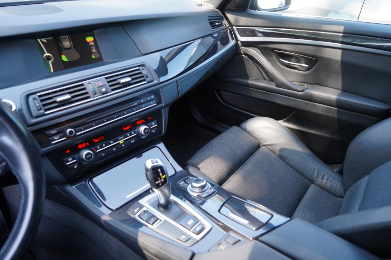 BMW 520d F11 Touring Bi-Xenon*Navi*Temp*AHK*