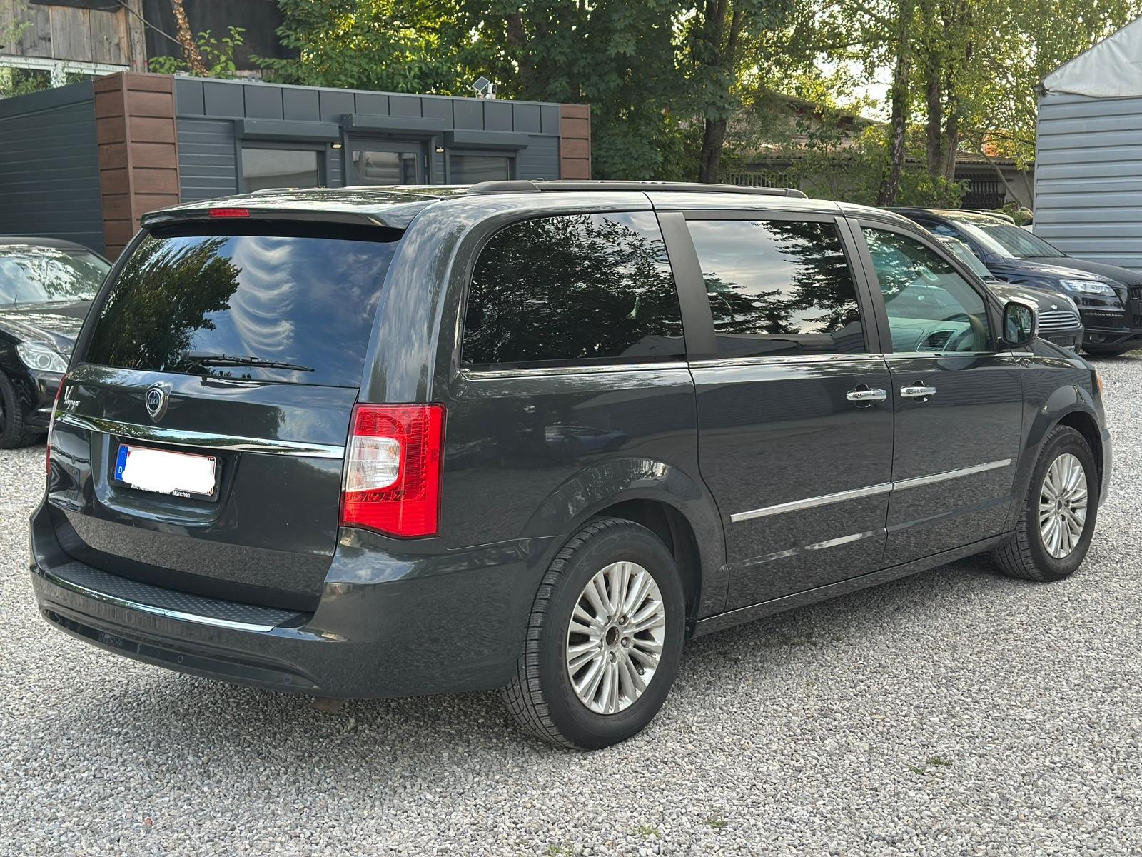 LANCIA VOYAGER GOLD 163 CH BVA 7 PLACES - 2ème MAIN - GPS - HAYON ÉLECTRIQUE - SUSPENSIONS AIRMATIC - 159500 km