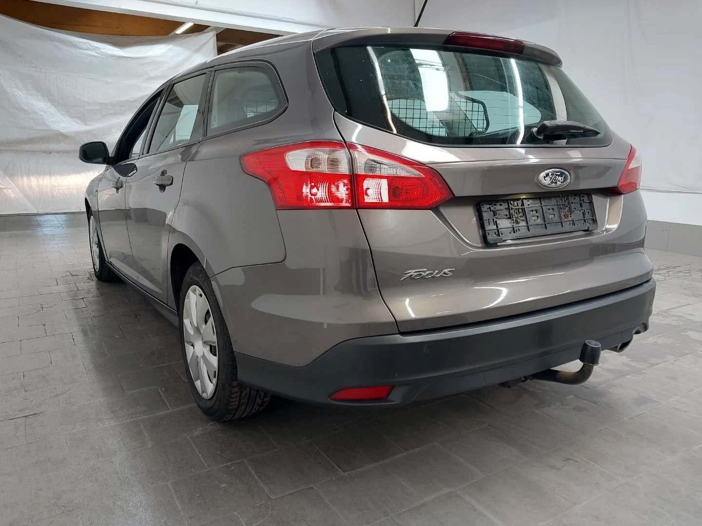 Ford Focus 2012 — photo 7