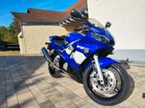 Yamaha YZF R6 (RJ03) - YAMAHA 2001 R6