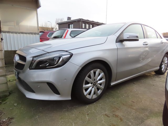 Mercedes-Benz A 180 d BlueEFFICIENCY Edition Style