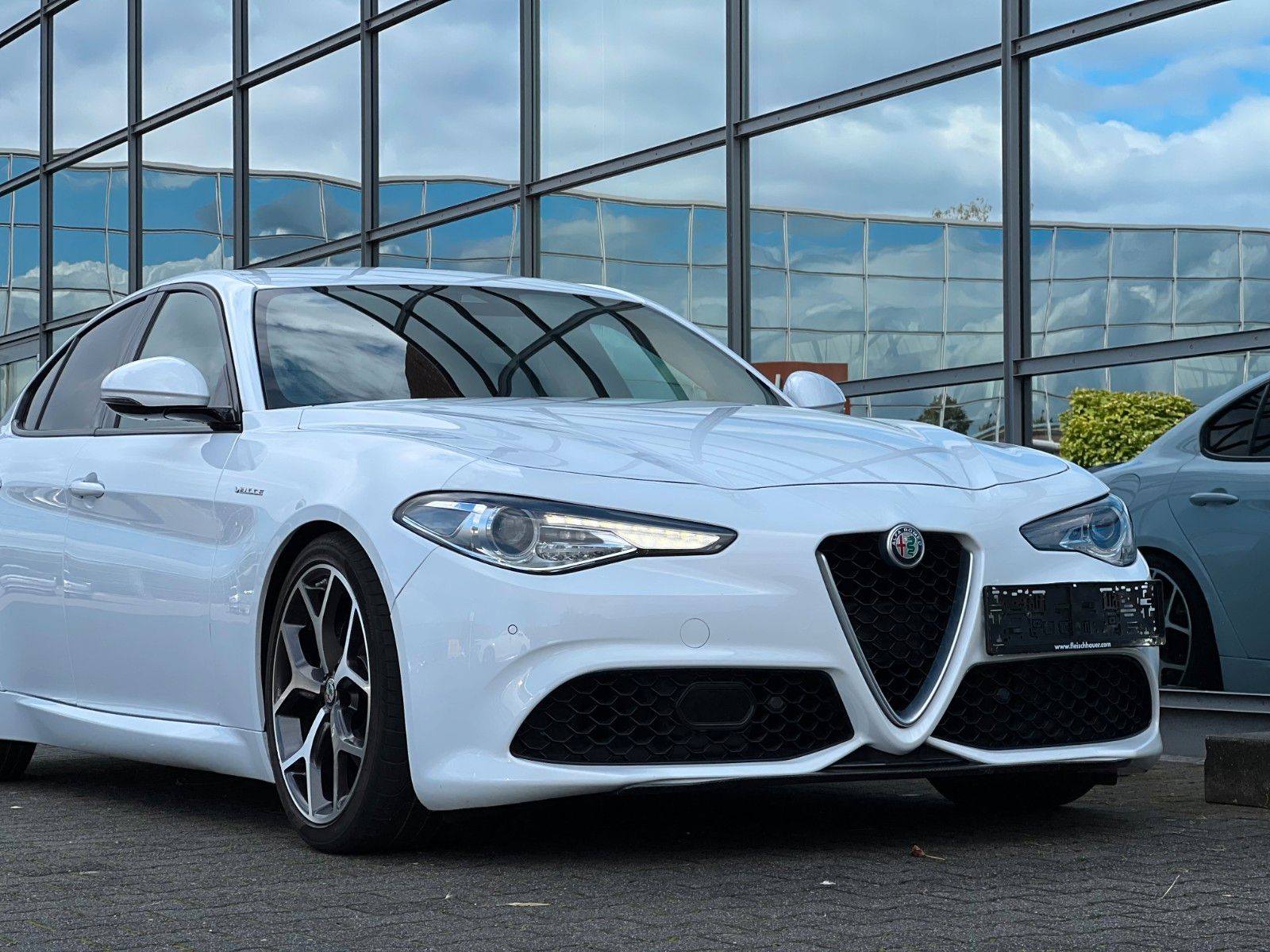 Alfa-Romeo Giulia - 1
