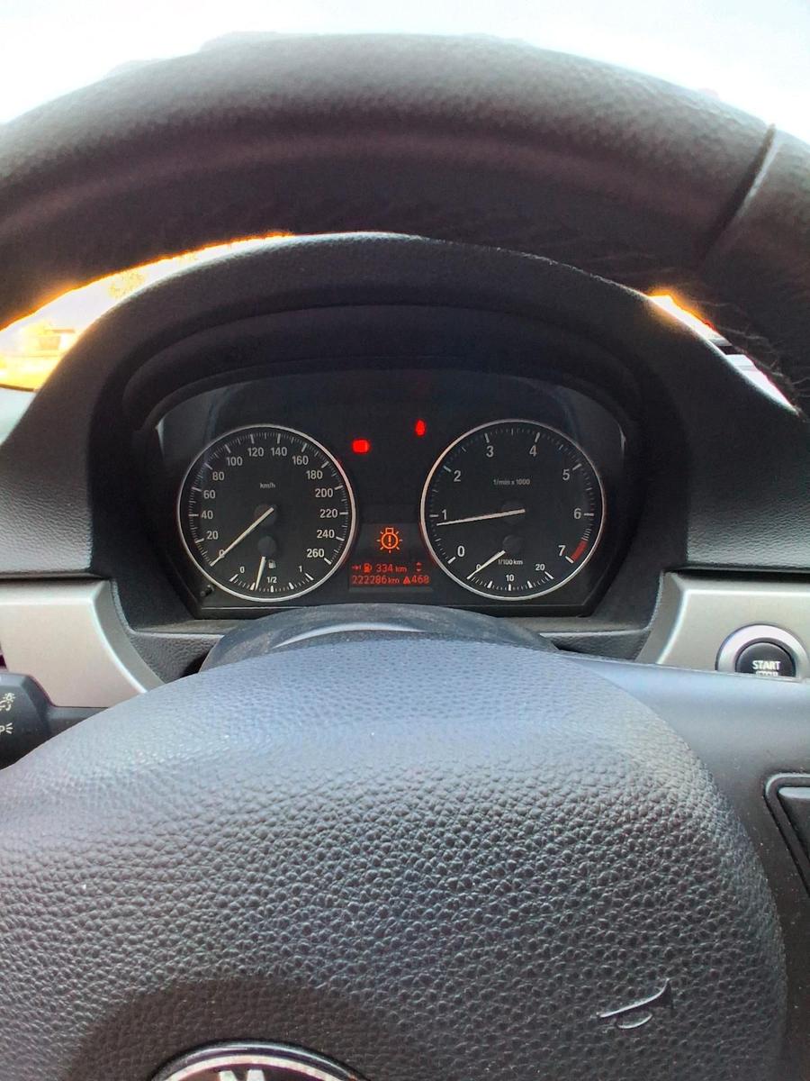 BMW 318 2008 — photo 5