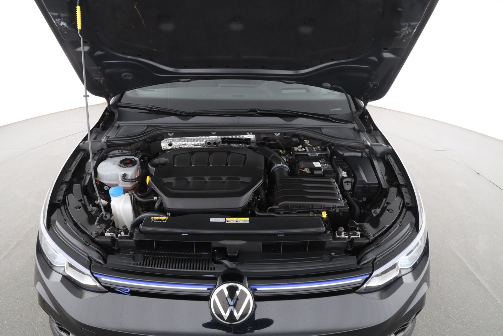 Volkswagen Golf VIII R 2.0 TSI DSG 20 Years I PANO I foto 9