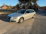 Audi A6 2.7 Diesel Quattro - Audi A6 aus 2006 mit Diesel-Antrieb: Kombi, 2.7
