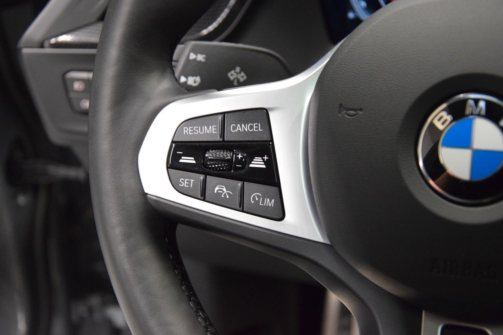 Fahrzeugabbildung BMW 218 i M Sport Gran Coupé HuD Pano Schale ACC