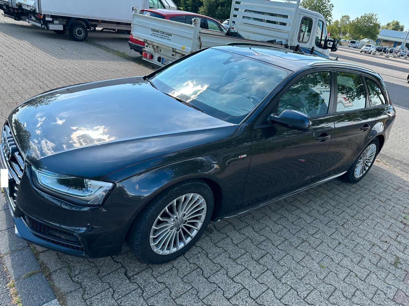 AUDI A4 2.0 TDI 140kW multitronic S line+Navi