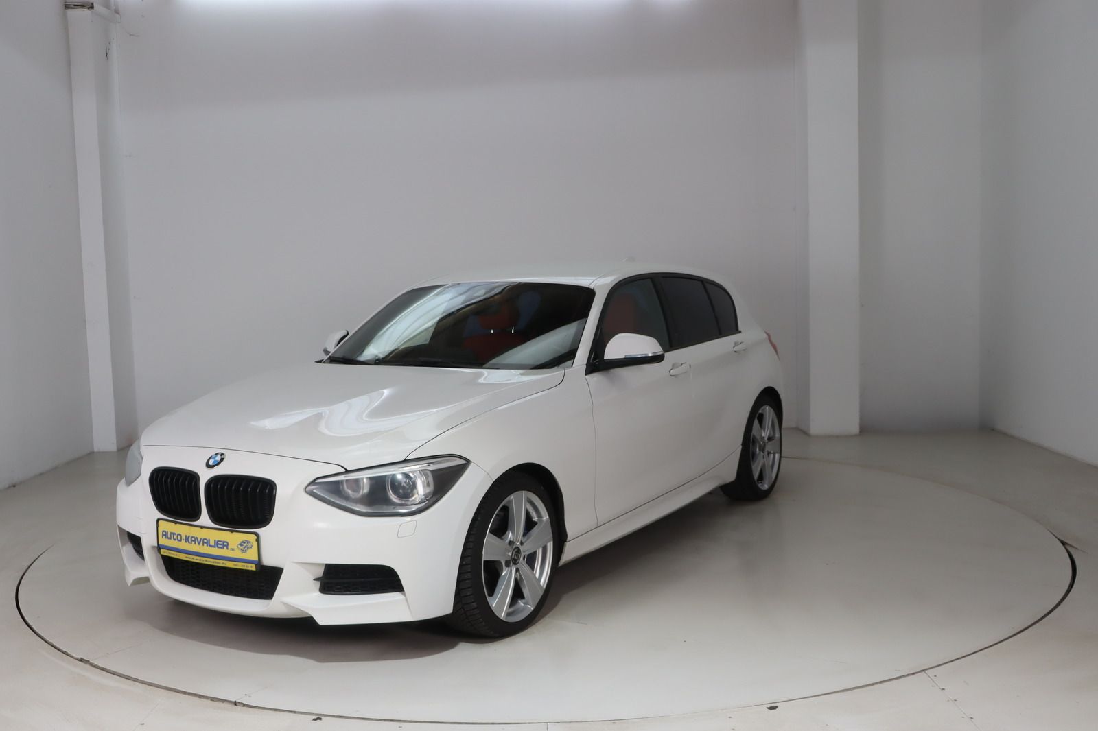 Fahrzeugabbildung BMW M135i xDrive