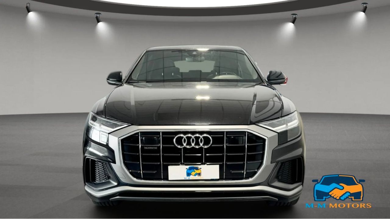 Audi Q8 - 1