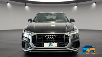 Audi Q8 - 1