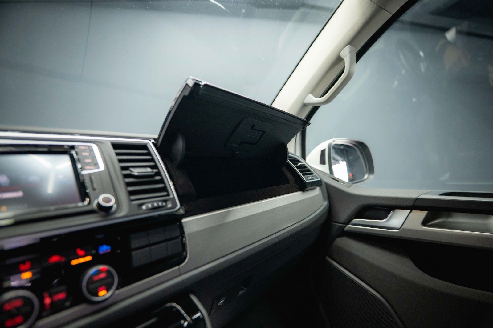 Fahrzeugabbildung Volkswagen T6 Multivan Generation Six *LED*Memory*ACC*