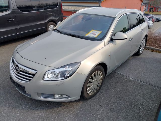 Opel Insignia 2.0 Turbo Sports Tourer 4x4 Automatik I