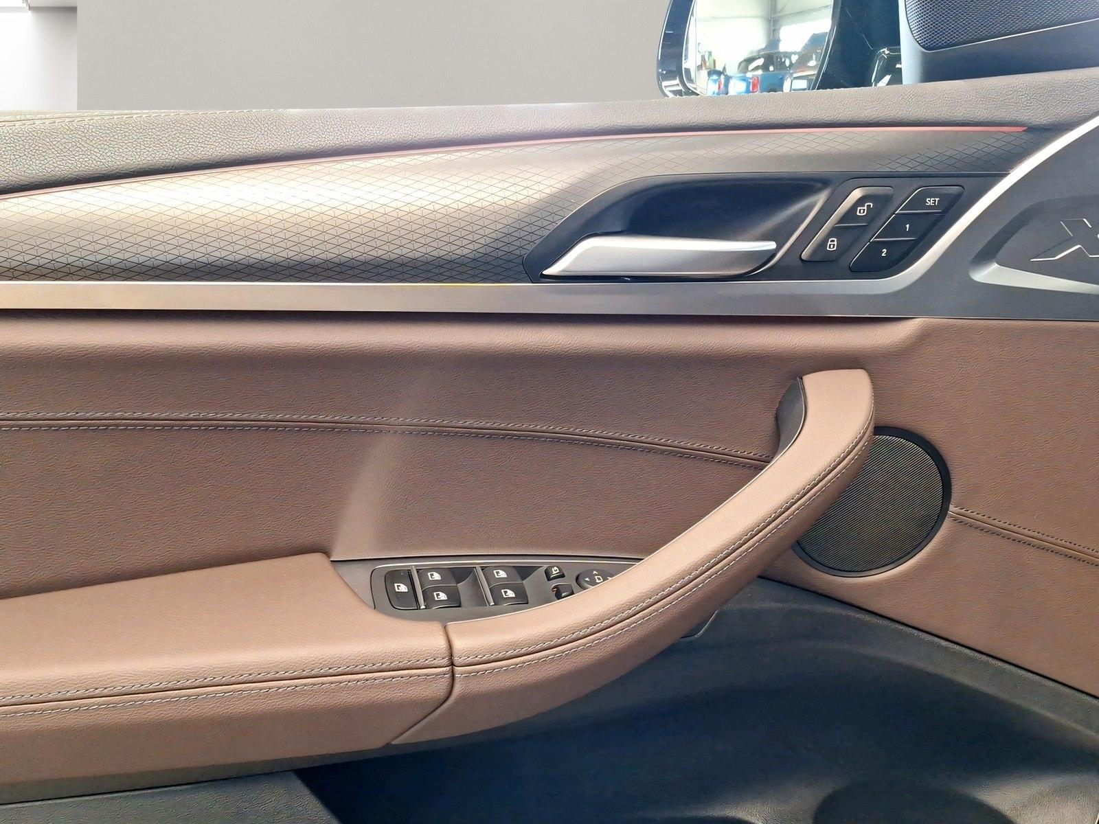 BMW X3 M40i Navi Kamera Pano.Dach Sportsitze HiFi