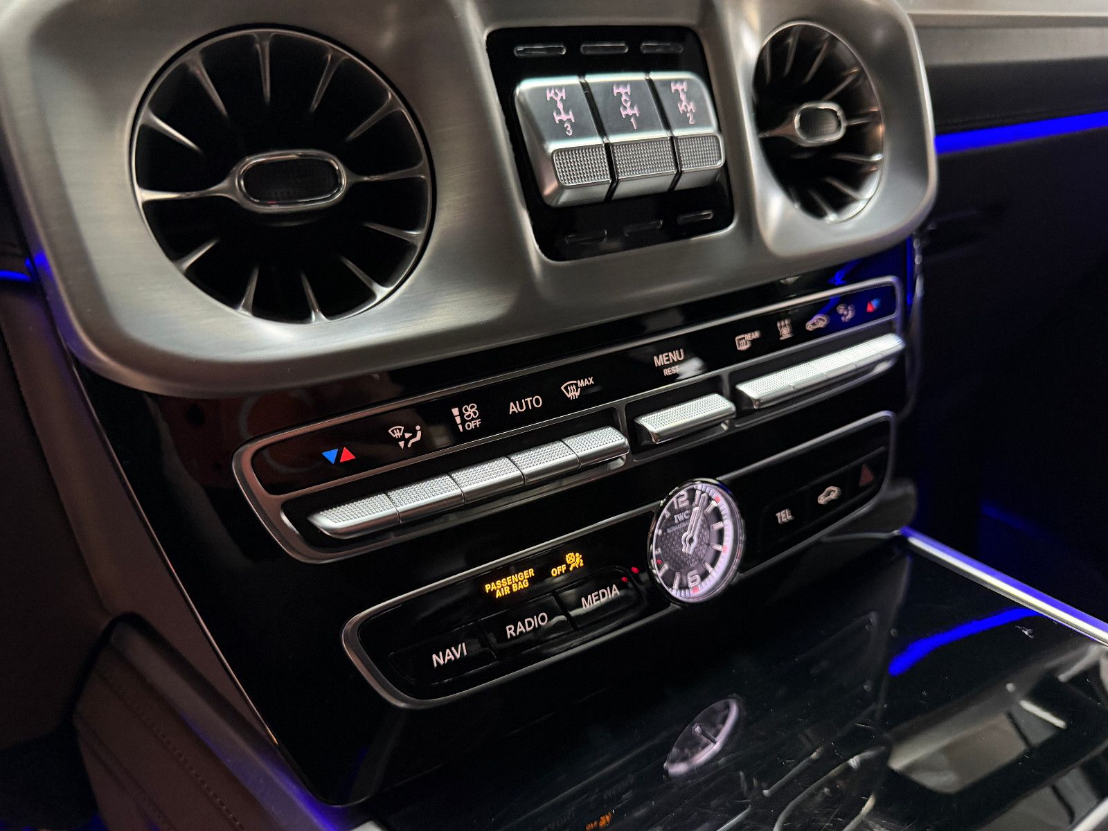 Fahrzeugabbildung Mercedes-Benz G 63 AMG/SUPERIOR/MASSAGE/MANUFAKTUR/