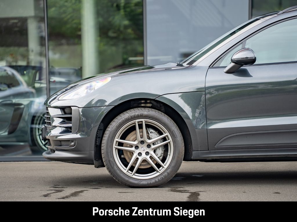 Porsche Macan S