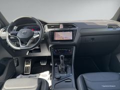 VW Tiguan 2.0 TDI R-Line 4M Matrix Sthzg Black 20'' VW Tiguan 2.0 TDI R-Line 4M Matrix Sthzg Black 20''