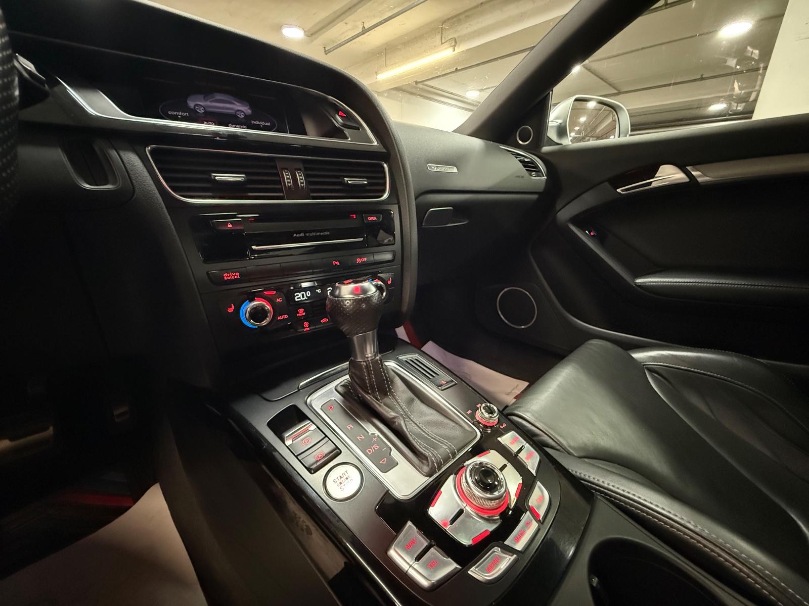 AUDI RS5 COUPE 4.2 FSI 450 ch 4X4 BVA - PHARES BI-XENON - CAMERA DE RECUL - TOIT OUVRANT
