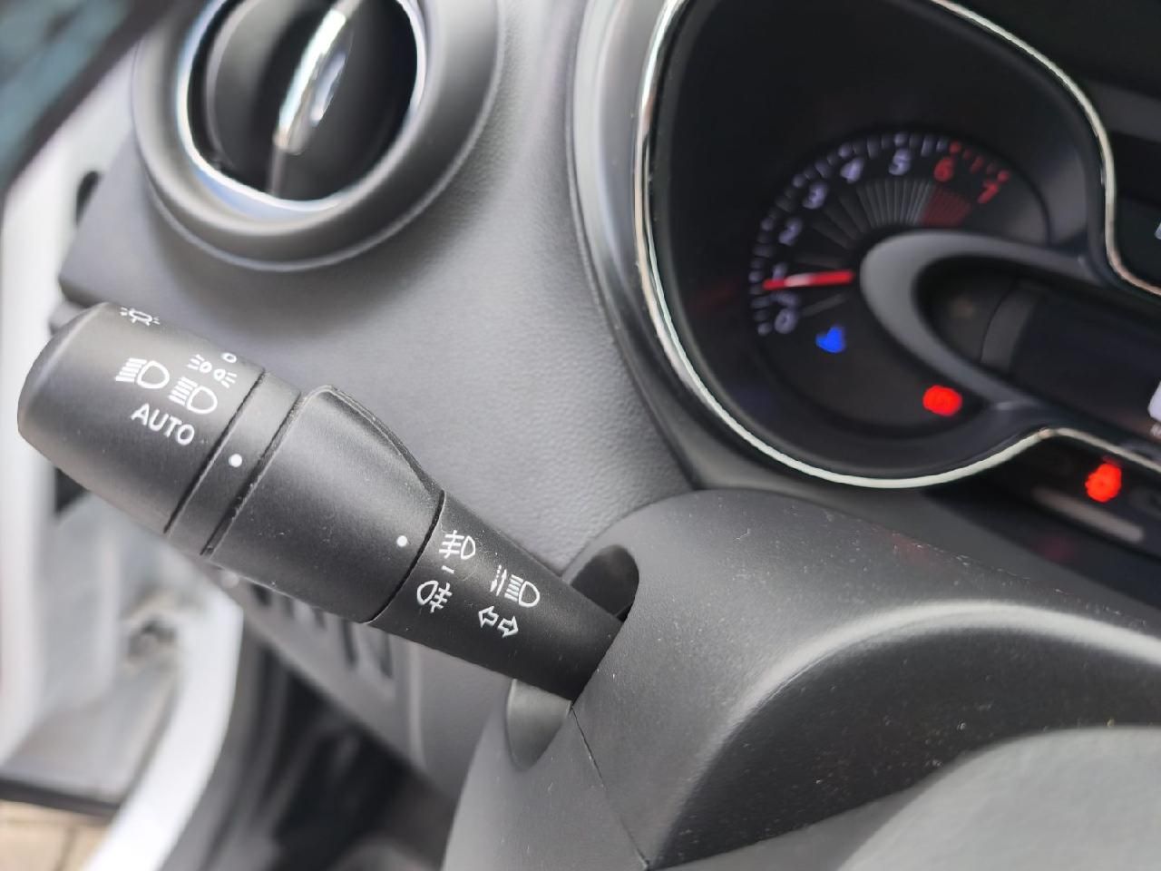 Fahrzeugabbildung Renault Captur Crossborder