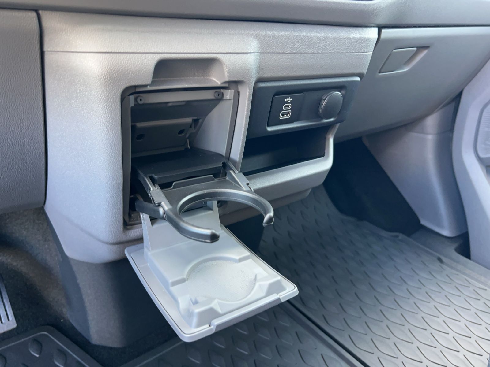 T7 Caravelle Life 2.0 TDI LR AHK*SHZ*App-Connect