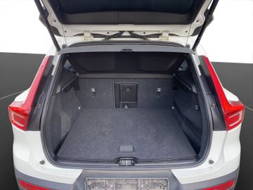 Volvo XC40 D3 Momentum Pro Kam.+KeyLess+LED+Navi+SHZ
