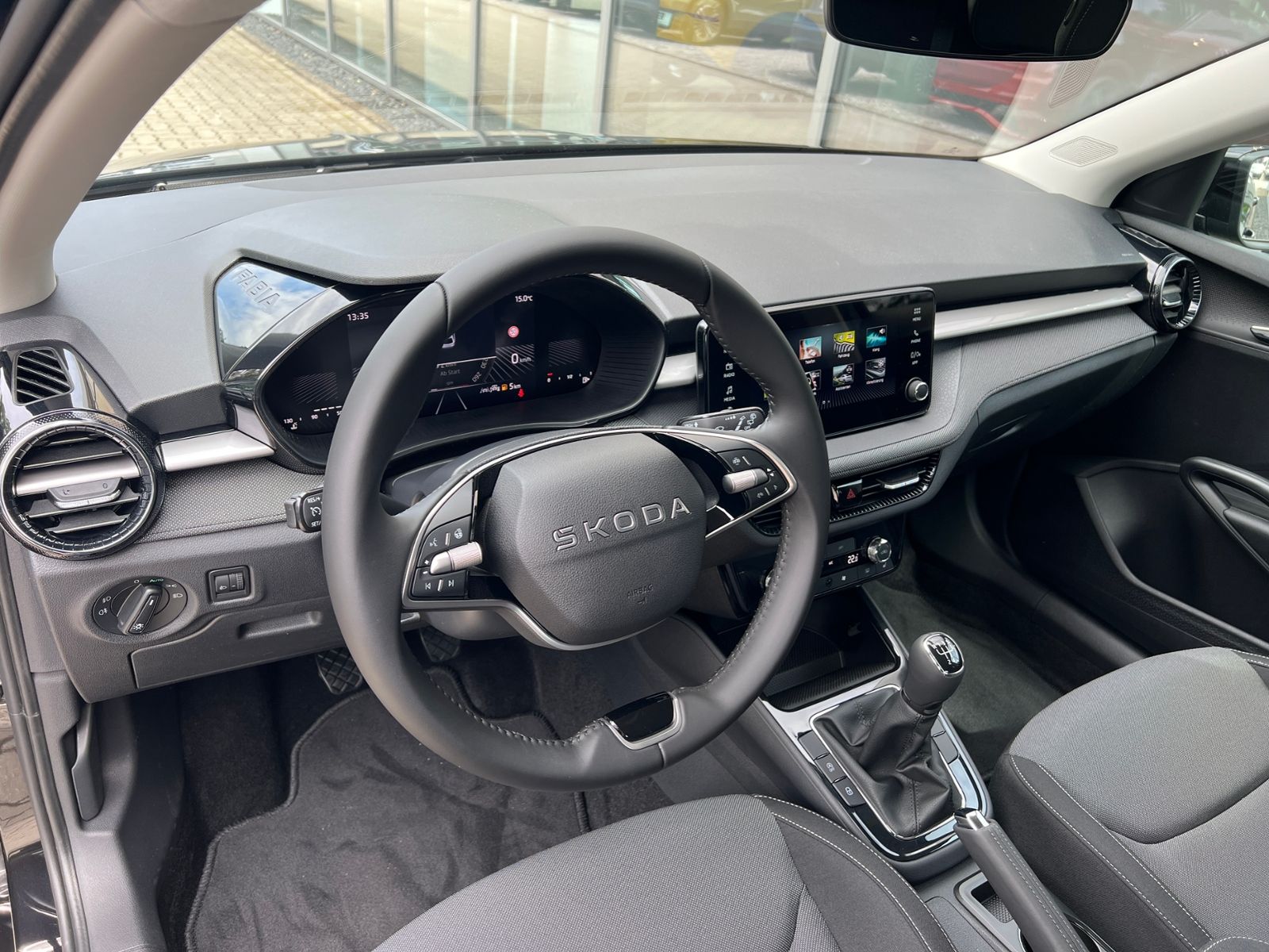 Fahrzeugabbildung SKODA Fabia  Selection 1.0 MPI *Climatronic, LED, Einp