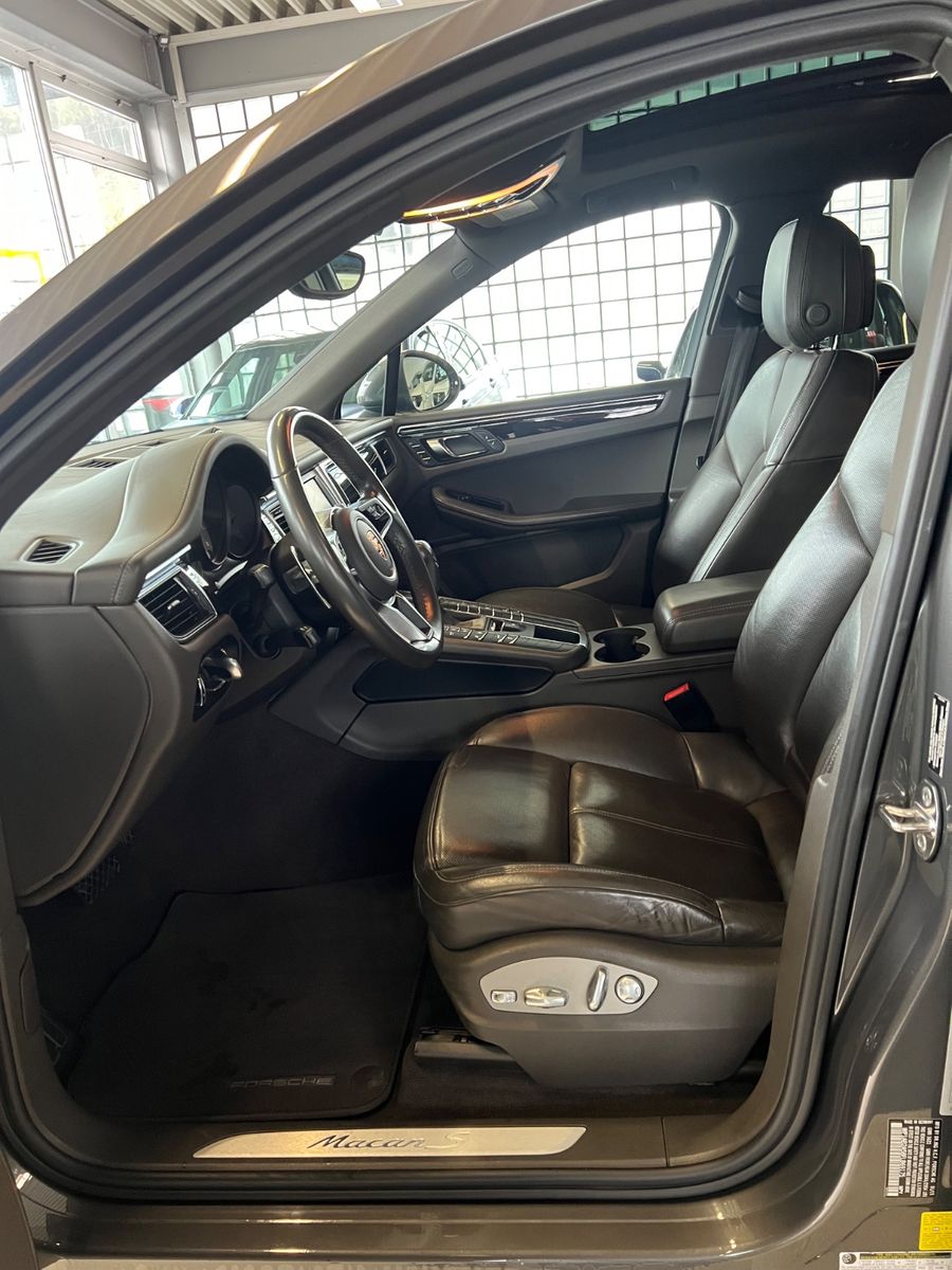 Fahrzeugabbildung Porsche Macan S *SITZBELÜFTUNG*PANORAMADACH*