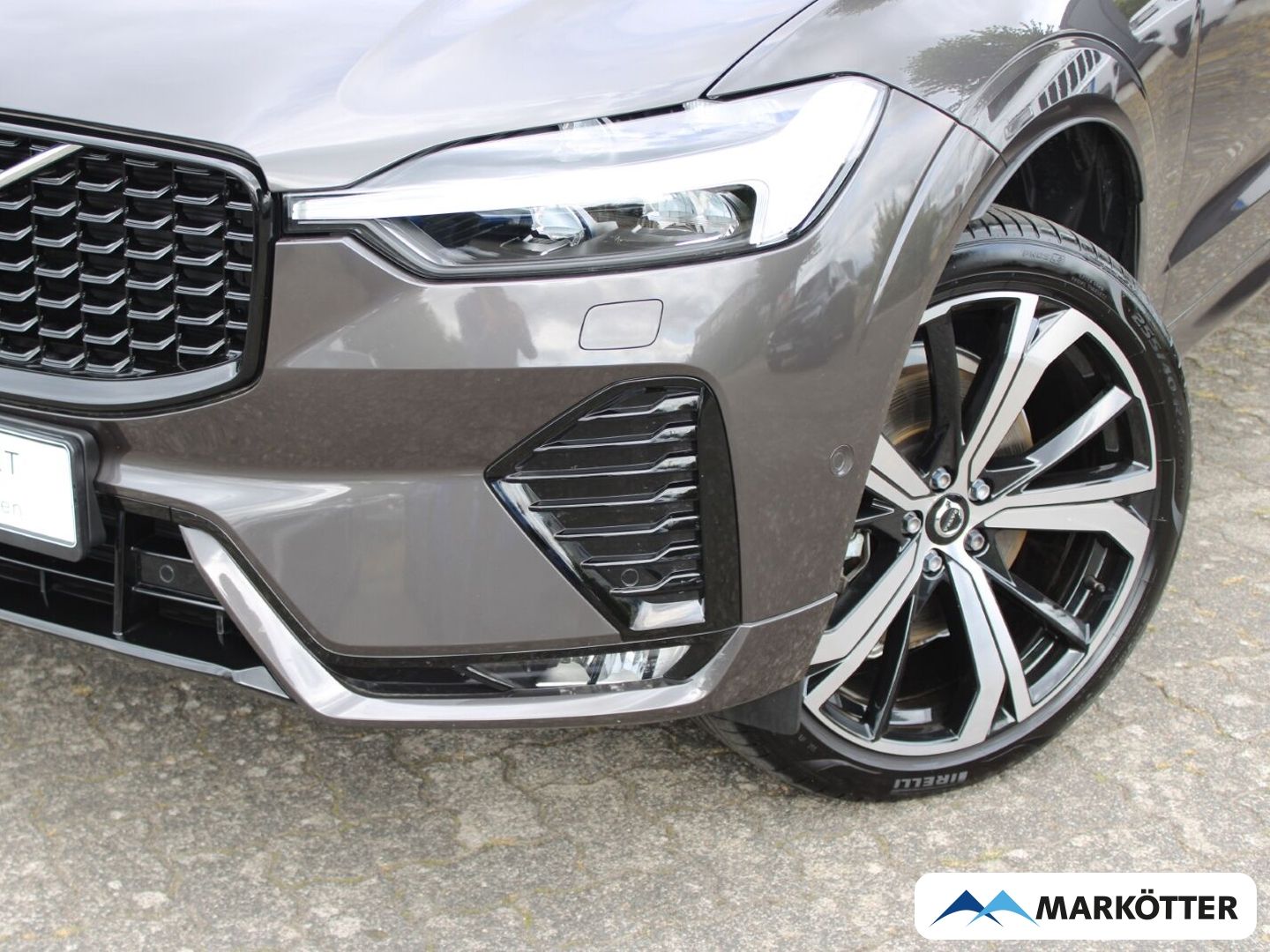 Volvo XC60 B4 Ultimate Dark AWD ACC/PANO/BLIS/LEDER/NA imagem 2