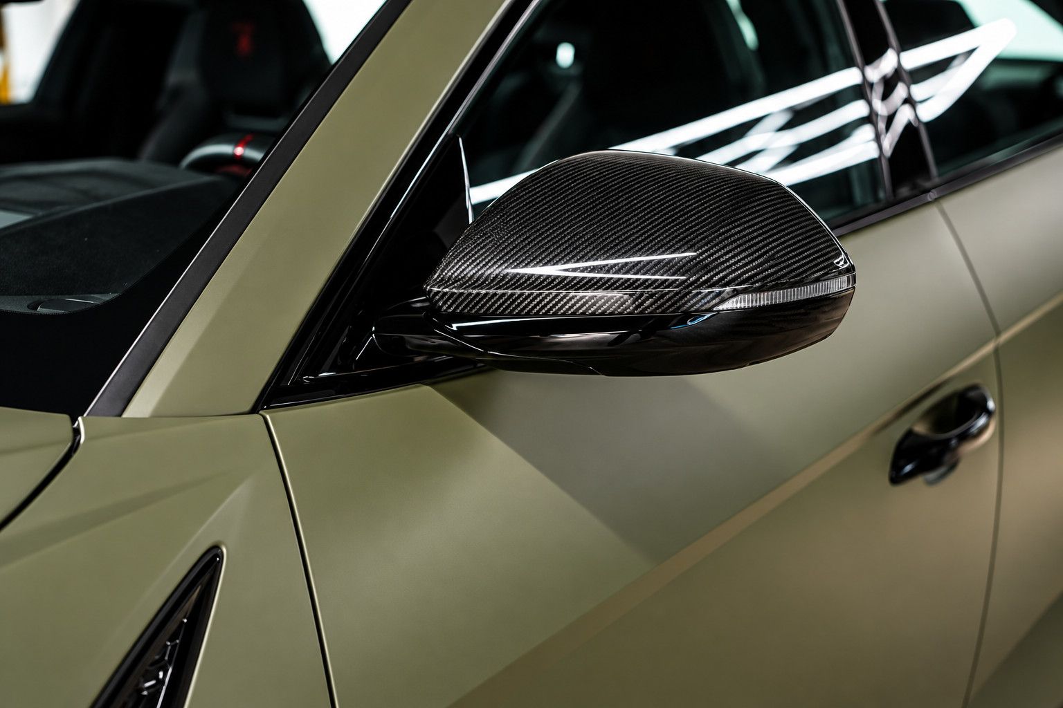 Lamborghini Urus Performante Carbon Akrapovic Alcantara B&O foto 4