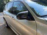 BMW X5 xDrive30d - - silberne BMW X5