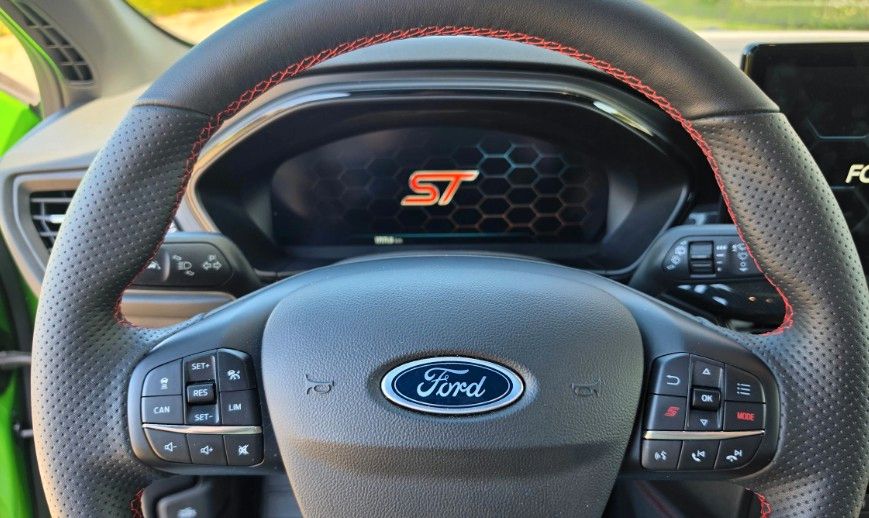 FORD Focus Lim. ST X*Track Pack* FORD Focus Lim. ST X*Track Pack*