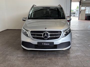 Mercedes V 220 - 4