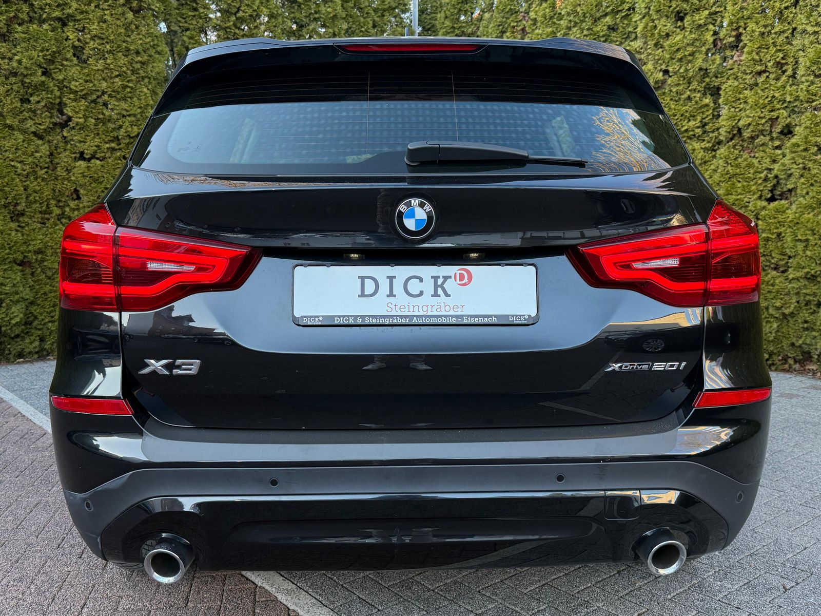 Fahrzeugabbildung BMW X3 xDrive Aut. 20i LED+NAVI+SHZ+LIVE+SPORT+LEDER