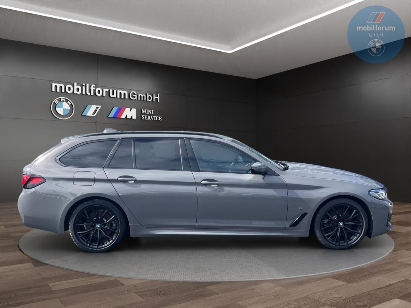 BMW 520 d M-Sport ACC HUD HiFi Laserlicht Sportsitze