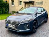 Hyundai Ioniq 1.6 GDI Hybrid  Scheckheftgepflegt - Hyundai IONIQ von privat