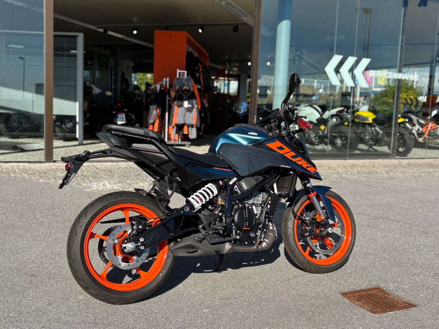 Fahrzeugabbildung KTM 125 Duke Modell 2025