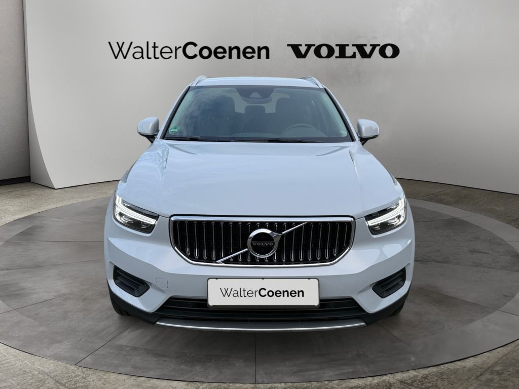 VOLVO XC40 T4 Recharge DKG Core, AHK, Winter-P. VOLVO XC40 T4 Recharge DKG Core, AHK, Winter-P.