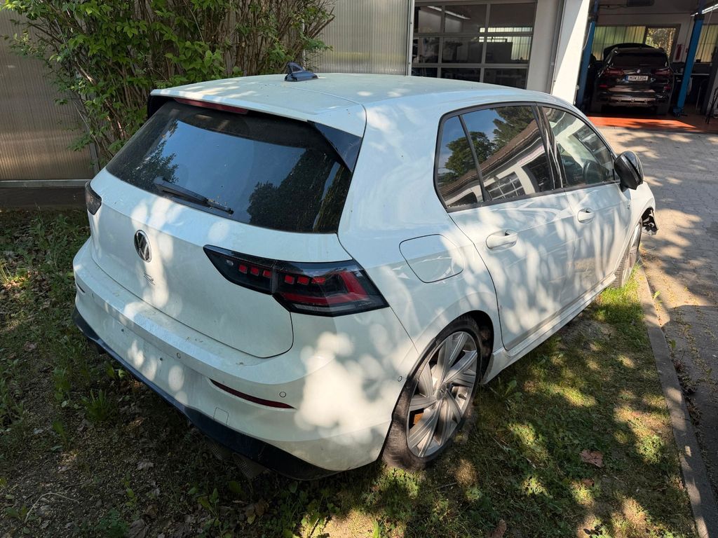 VW Golf VIII R/PERFORMANCE/IQ LIGHT/NAPPA VW Golf VIII R/PERFORMANCE/IQ LIGHT/NAPPA