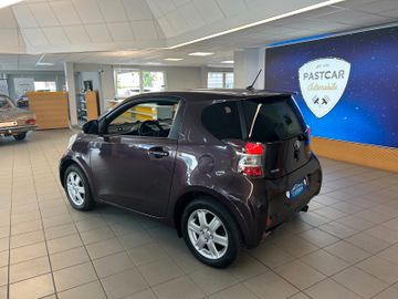 Toyota IQ - 3