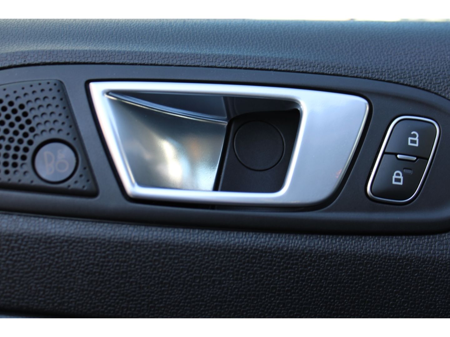 Fahrzeugabbildung Ford EcoSport ST-Line LED Navi B&O RFK GRA TWA Winter
