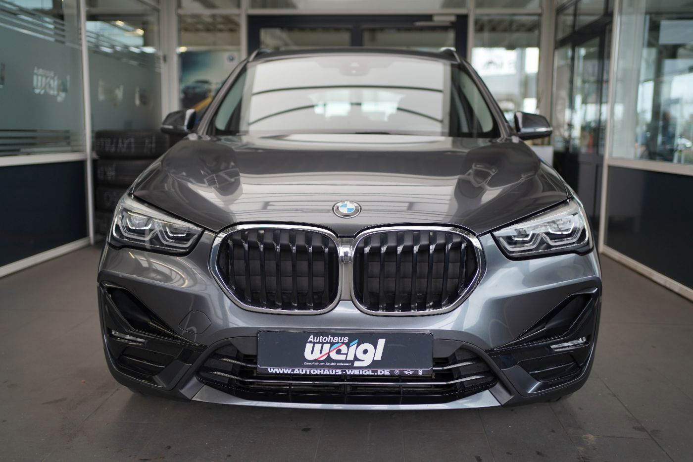 Fahrzeugabbildung BMW X1 20dA Sport Line +Navi+LED+MultifunktionLenkra