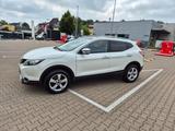Nissan Qashqai Acenta/360°/Pano-Dach/Klima/Navi - Nissan Qashqai Gebrauchtwagen in Bonn