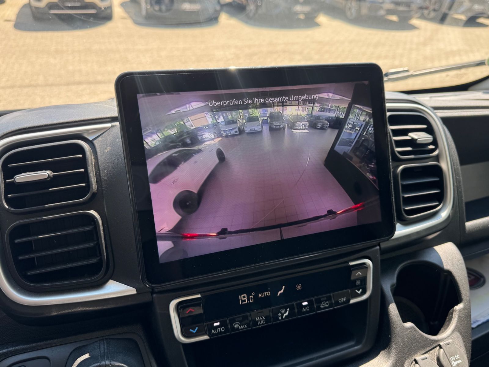 Fahrzeugabbildung Fiat Ducato L1H1 140 Multijet Flach/CarPlay/Navi/RCam