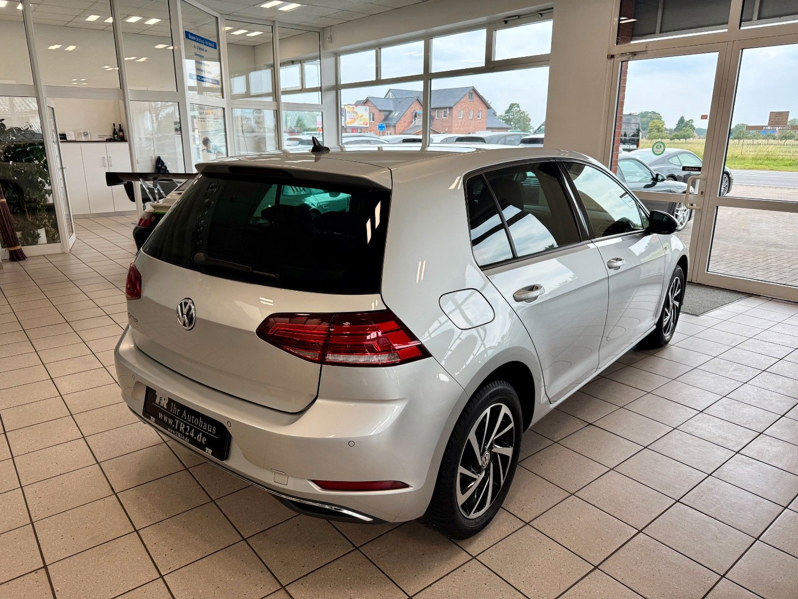 Fahrzeugabbildung Volkswagen Golf VII 1.0 Join Navi / LM-Felgen