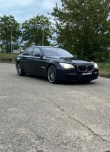 BMW 750i - - BMW 750 aus 2012: 750i