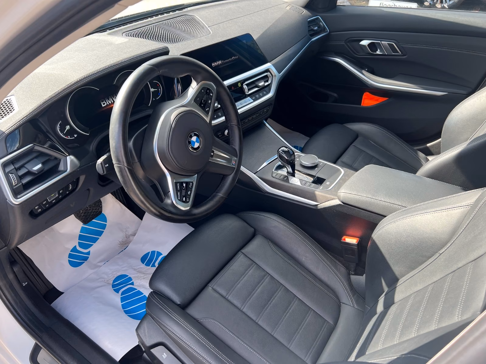 BMW 330 i xDrive Touring Luxury Line Pano